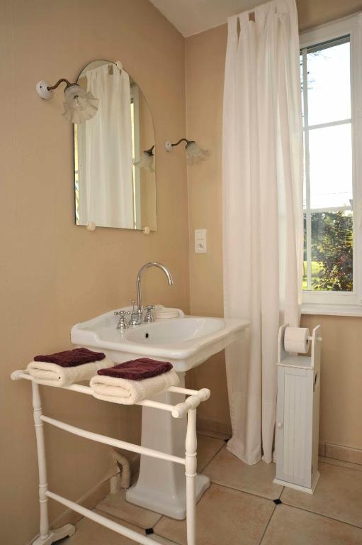 Chambres Et Tables D'Hotes Le Voriou Couddes Ruang foto